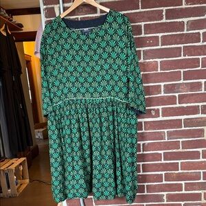 Anthropologie Maeve Babydoll Tunic Dress with green art-deco-inspired fan print